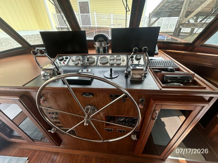 navigation station, Hatteras 48 LRC, trawler for sale