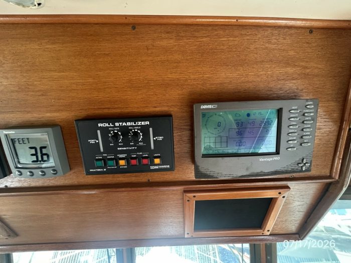 navigation station, Hatteras 48 LRC, trawler for sale