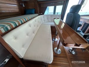 salon, Hatteras 48 LRC, trawler for sale