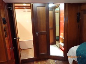 interior, Hatteras 48 LRC, trawler for sale