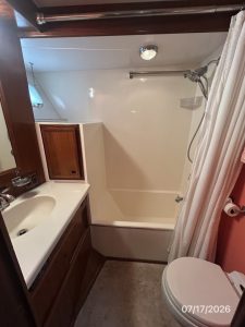 bath, Hatteras 48 LRC, trawler for sale
