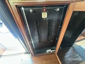 electrical, Hatteras 48 LRC, trawler for sale