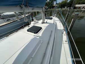 deck, Pearson, sailboat for sale