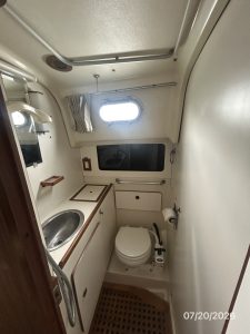 bath, Pearson, sailboat for sale