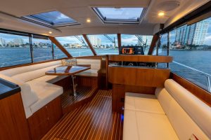 salon, Hylas M49, trawler for sale
