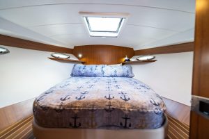 bed, Hylas M49, trawler for sale
