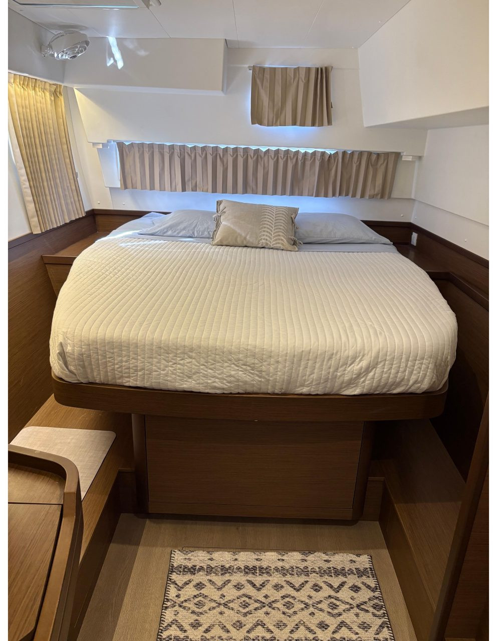 bed, Lagoon 42, catamaran for sale