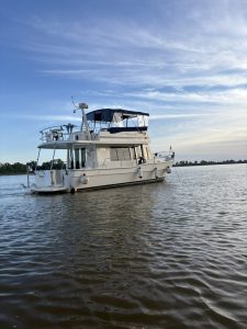 Mainship 400, trawler for sale