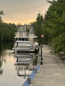 Mainship 400, trawler for sale
