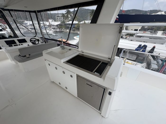 deck, Leopard 53 PowerCat, power catamaran for sale