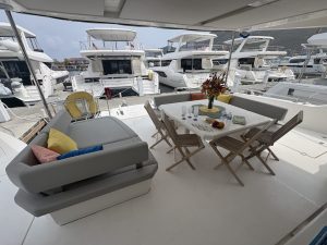 cockpit, Leopard 53 PowerCat, trawler for sale