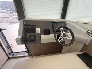 navigation station, Leopard 53 PowerCat, trawler for sale