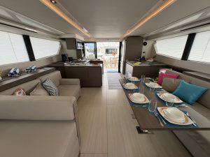 salon, Leopard 53 PowerCat, trawler for sale