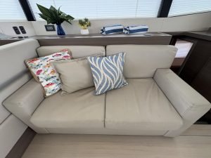 salon, Leopard 53 PowerCat, trawler for sale