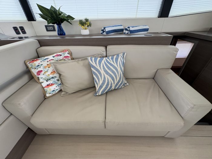 salon, Leopard 53 PowerCat, power catamaran for sale