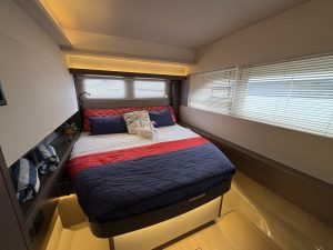 bed, Leopard 53 PowerCat, trawler for sale