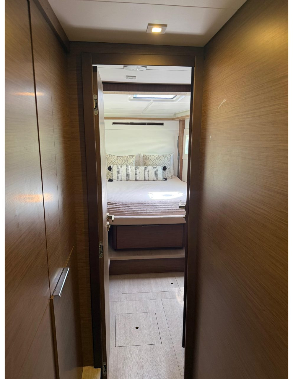 bed, Lagoon 46, catamaran for sale