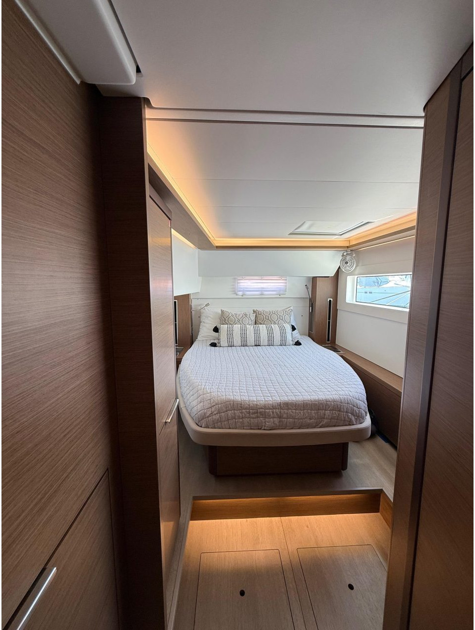 bed, Lagoon 46, catamaran for sale