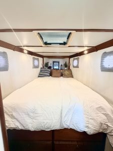 bed, Great Harbour TT35, trawler for sale