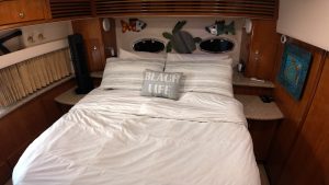 bed, Carver 396, trawler for sale