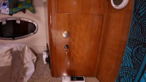 interior, Carver 396, trawler for sale