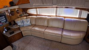 salon, Carver 396, trawler for sale
