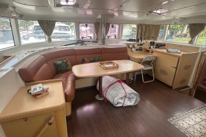 salon, Lagoon 440, catamaran for sale