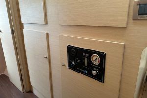 electrical, Lagoon 440, catamaran for sale