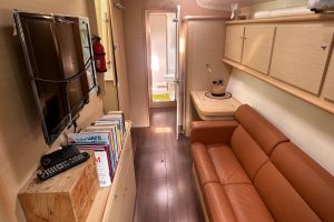 salon, Lagoon 440, catamaran for sale