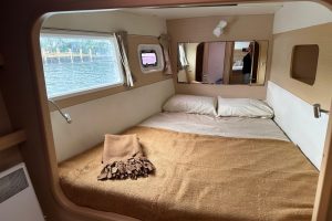 bed, Lagoon 440, catamaran for sale