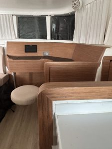 salon, Lagoon 440, catamaran for sale