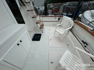 cockpit, Sabre, trawler for sale
