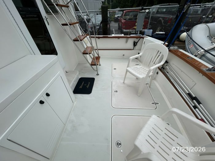 cockpit, Sabre, trawler for sale