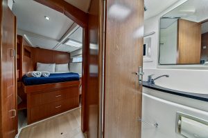 bath, Leopard 48, catamaran for sale