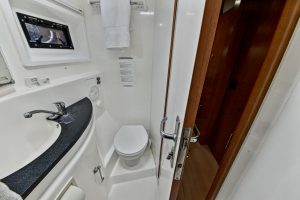 bath, Leopard 48, catamaran for sale