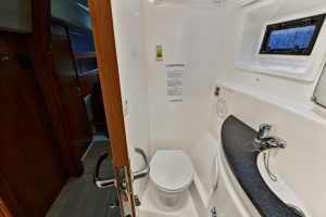 bath, Leopard 48, catamaran for sale