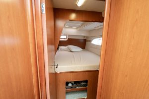 bed, Leopard 38, catamaran for sale