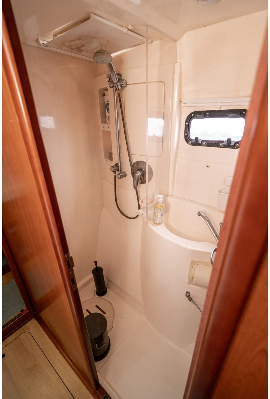 bath, Leopard 38, catamaran for sale