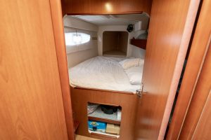 bed, Leopard 38, catamaran for sale