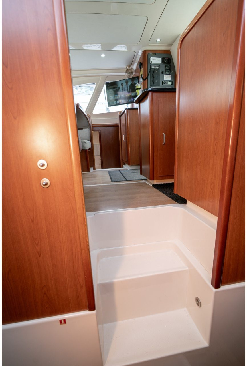 salon, Leopard 38, catamaran for sale