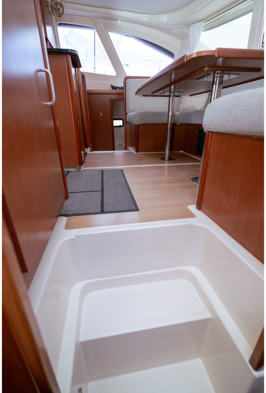 interior, Leopard 38, catamaran for sale