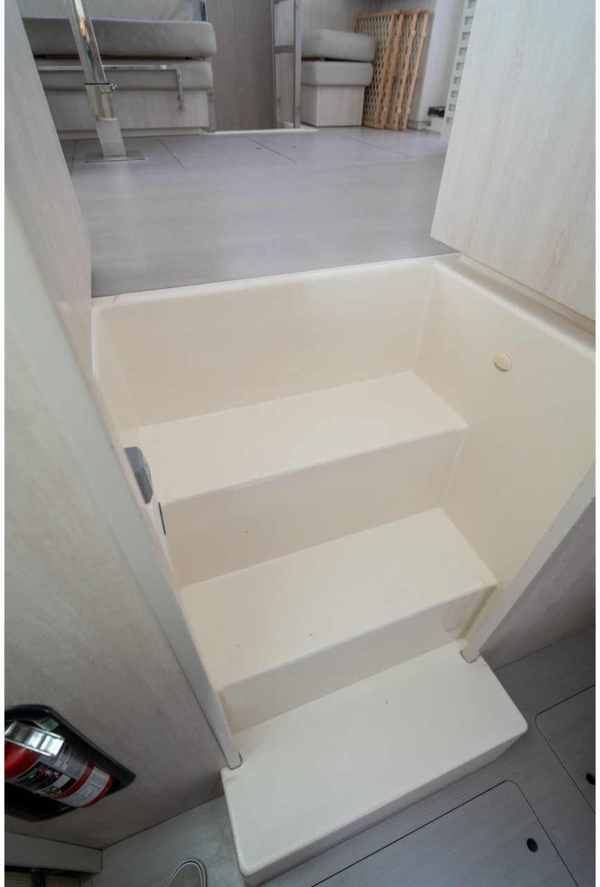 bed, Leopard 40, catamaran for sale