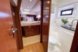 bath, Leopard 48, catamaran for sale