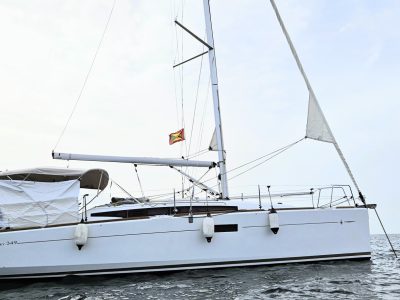 Jeanneau 349, sailboat for sale