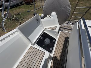 deck, Jeanneau 349, sailboat for sale