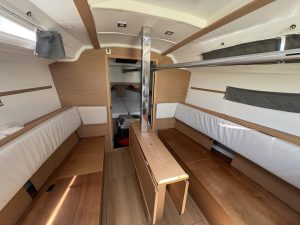 bed, Jeanneau 349, sailboat for sale