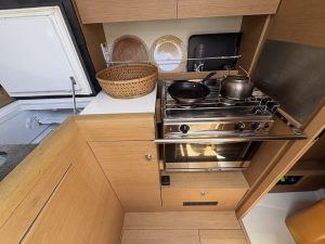 interior, Jeanneau 349, sailboat for sale