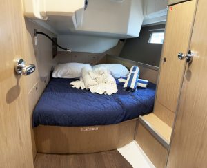 bed, Beneteau 45 Oceanis, sailboat for sale