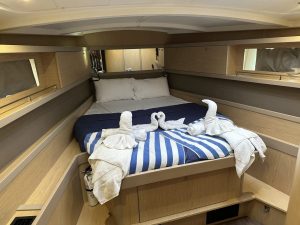 bed, Beneteau 45 Oceanis, sailboat for sale