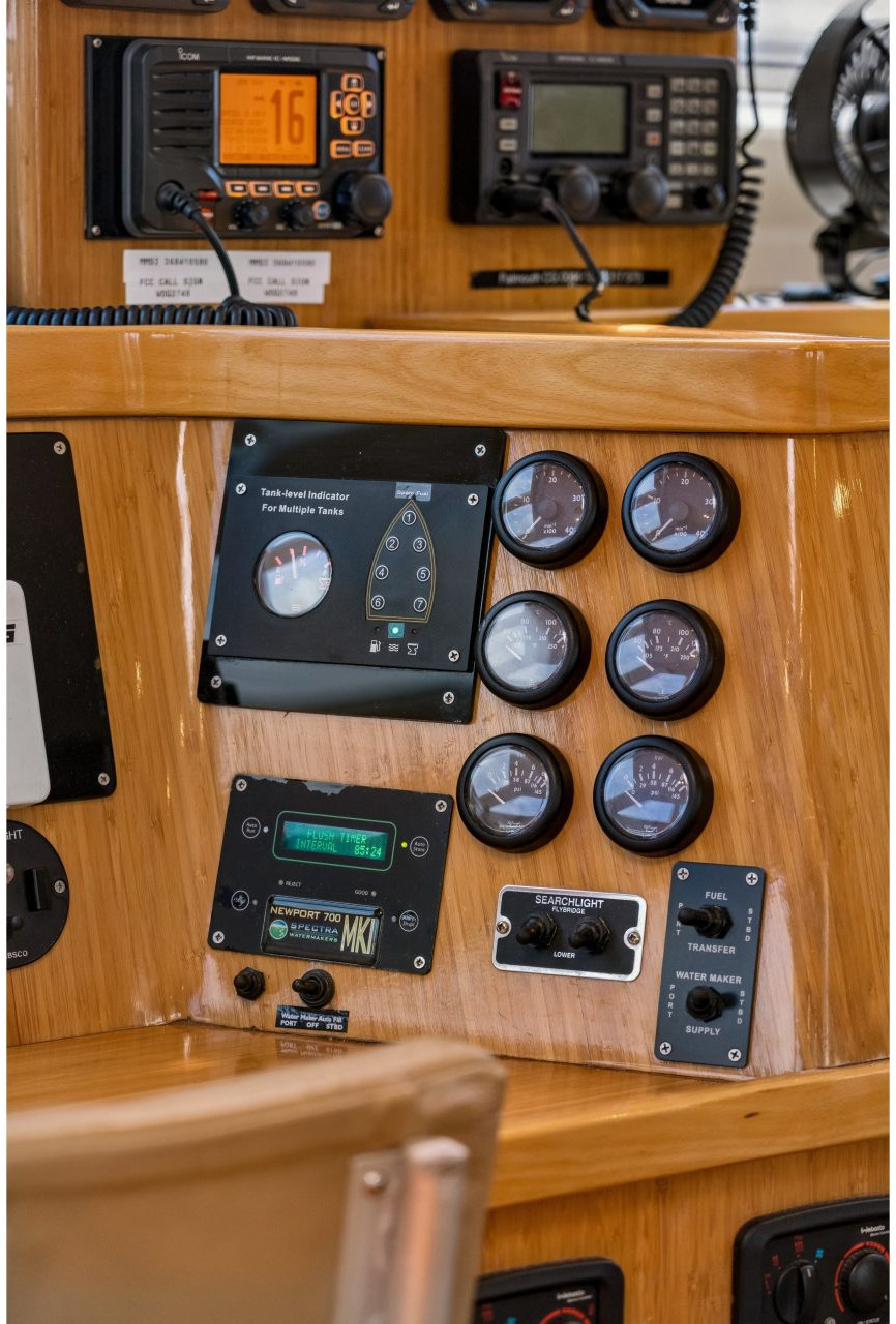 navigation station, St Francis 50, catamaran for sale
